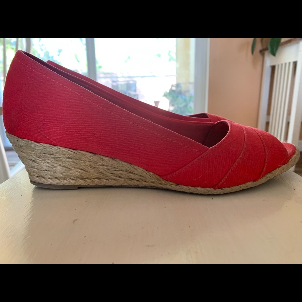 Red [kelly & katie] comfortable wedge with braided tan heel